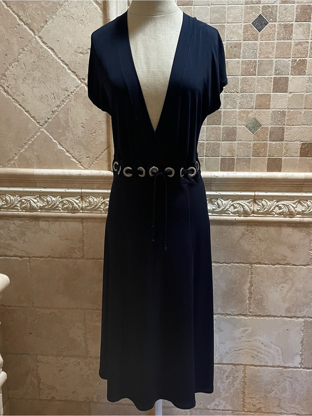 Eva Varro black v neckline grommet detail midi dress